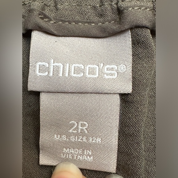 Chico’s Women’s Lightweight Cargo Pants Olive - Picture 2 of 5